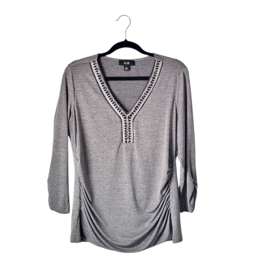 AGB V-Neck Sequin Embroidered Blouse